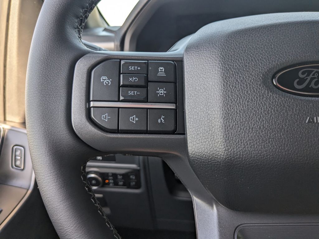 2025 Ford F-150 XLT photo 28