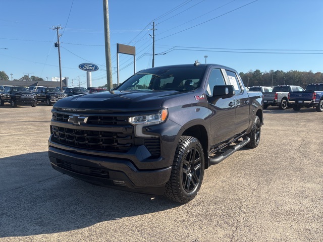 2024 Chevrolet Silverado 1500 RST photo 4