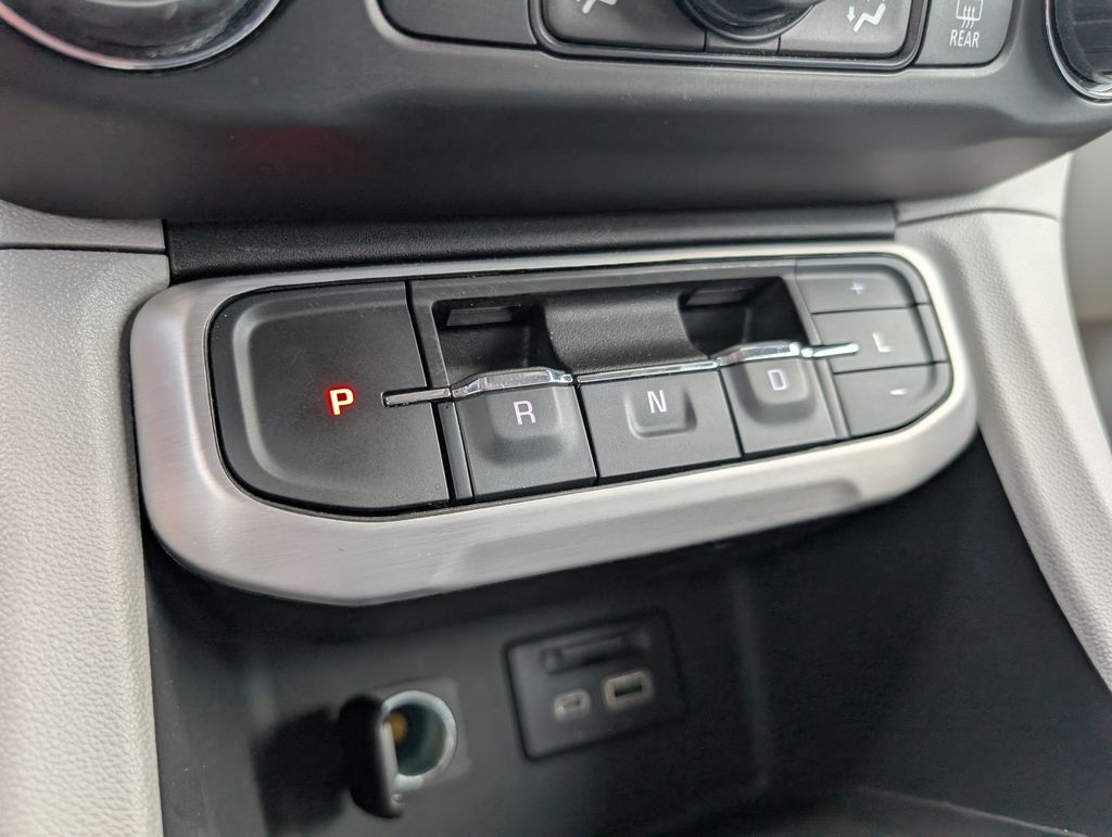 2023 Gmc Acadia SLT photo 19