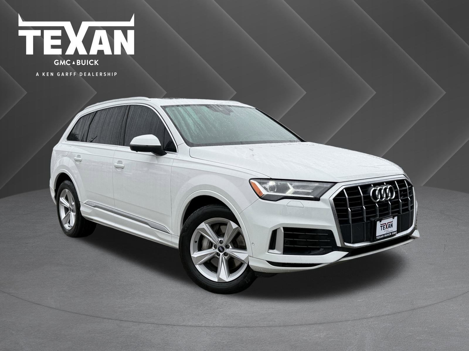 2021 Audi Q7 Premium's photo