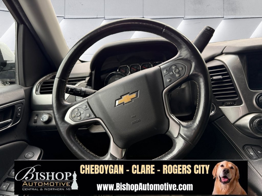 2016 Chevrolet Suburban LT photo 18
