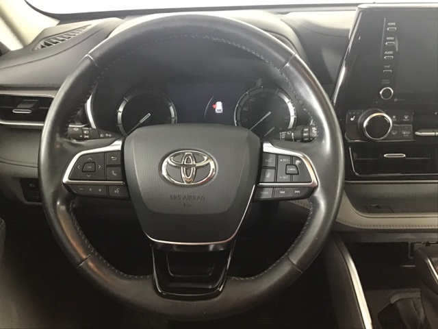 2021 Toyota Highlander XLE photo 11