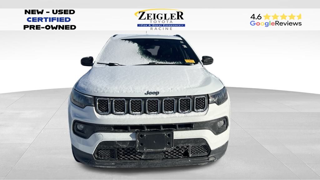 2023 Jeep Compass Latitude's photo