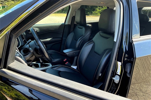 2020 Jeep Compass Latitude photo 20