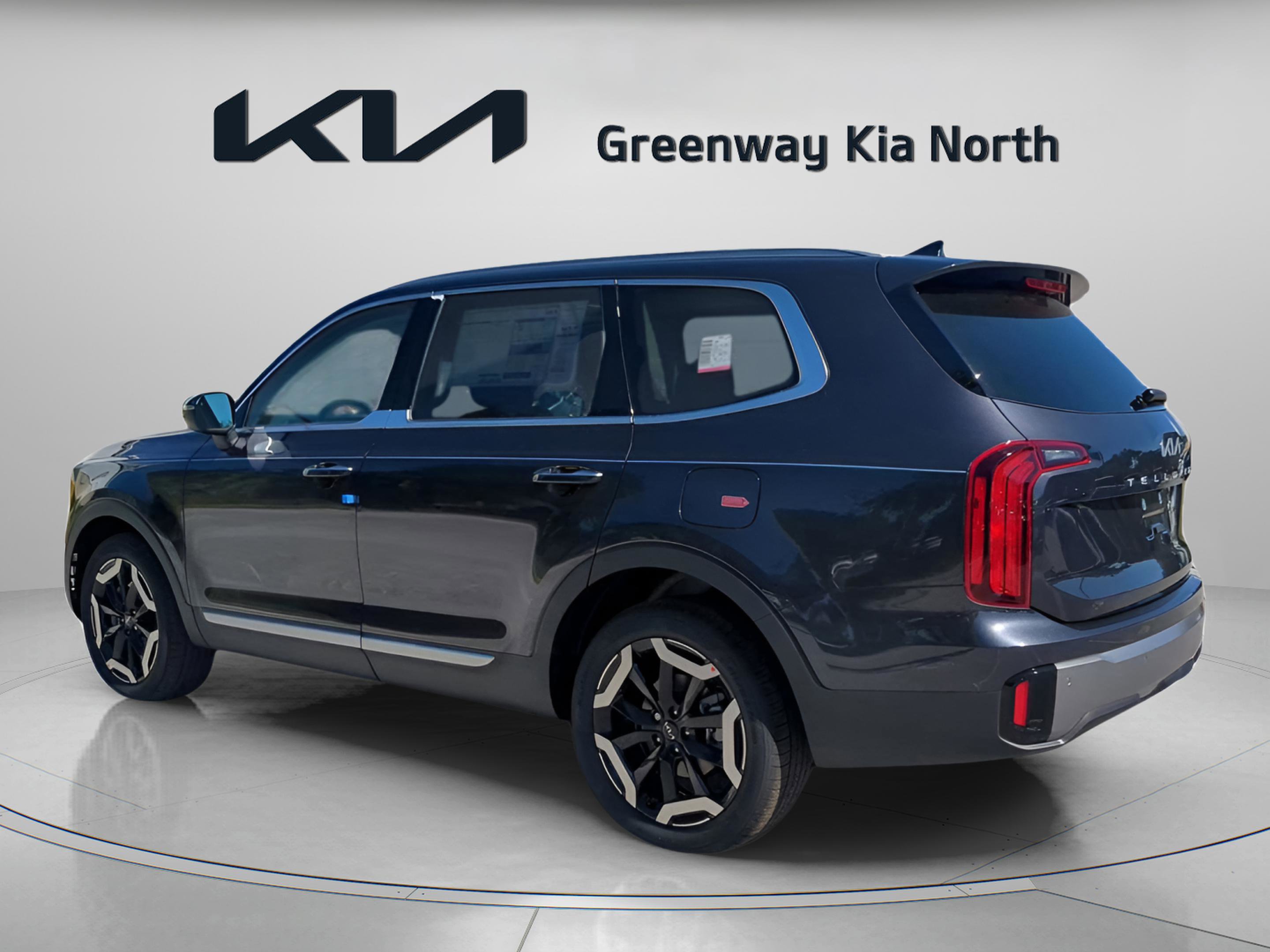2025 Kia Telluride S photo 3