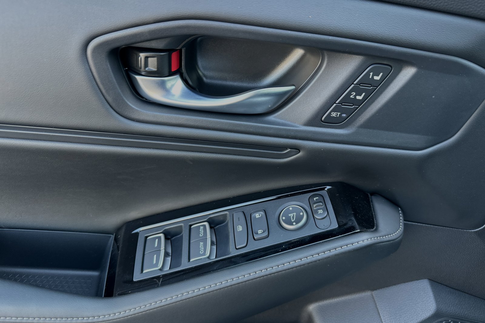 2025 Honda Accord Hybrid Touring photo 10