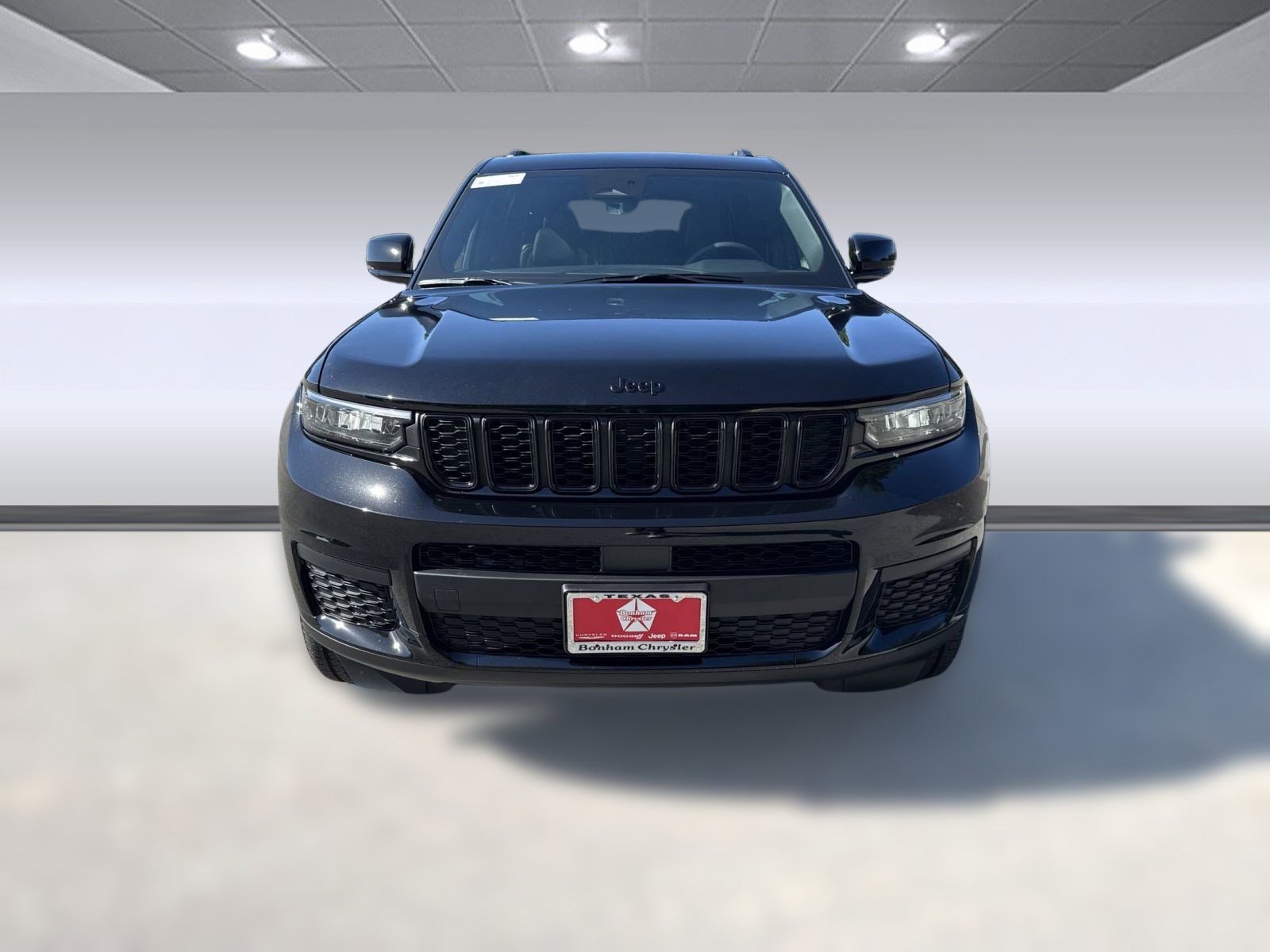 2025 Jeep Grand Cherokee Altitude photo 3