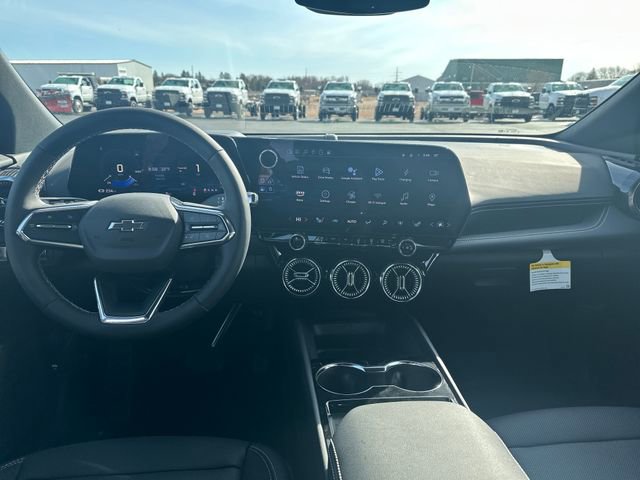 2025 Chevrolet Blazer EV photo 3