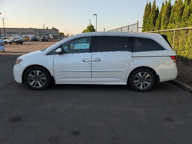 2015 Honda Odyssey Touring Elite photo 4