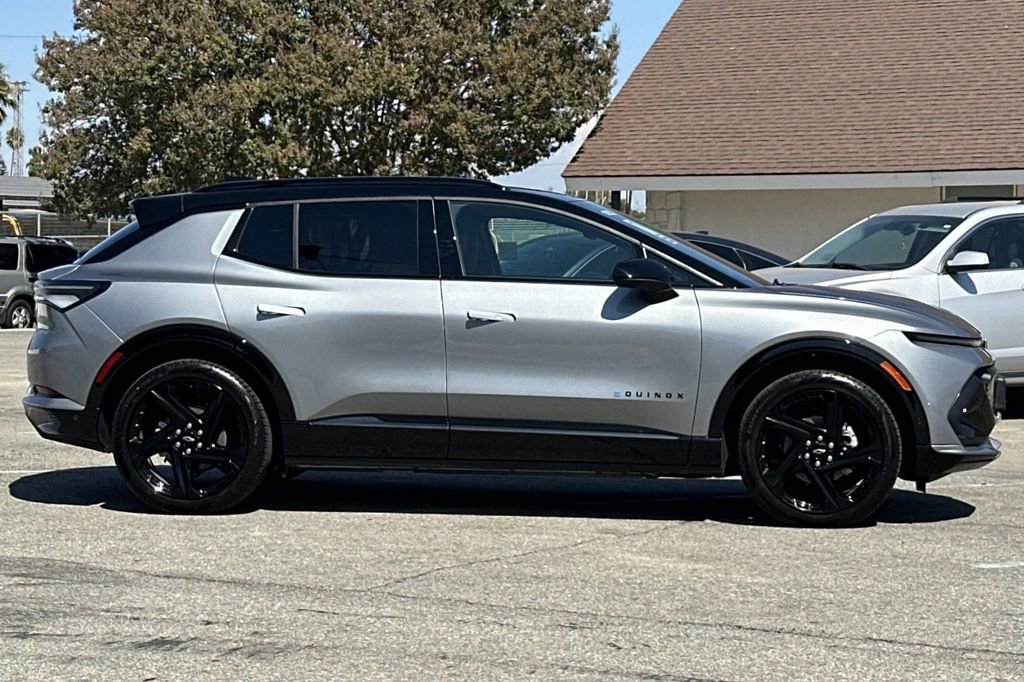2025 Chevrolet Equinox RS photo 3