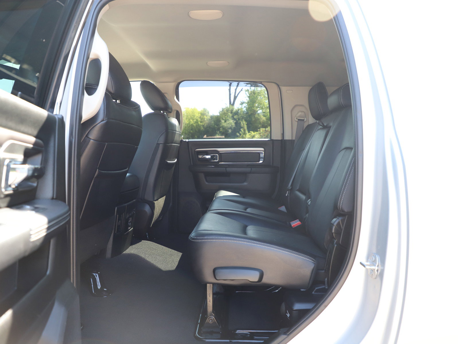 2018 Ram 2500 Laramie photo 14