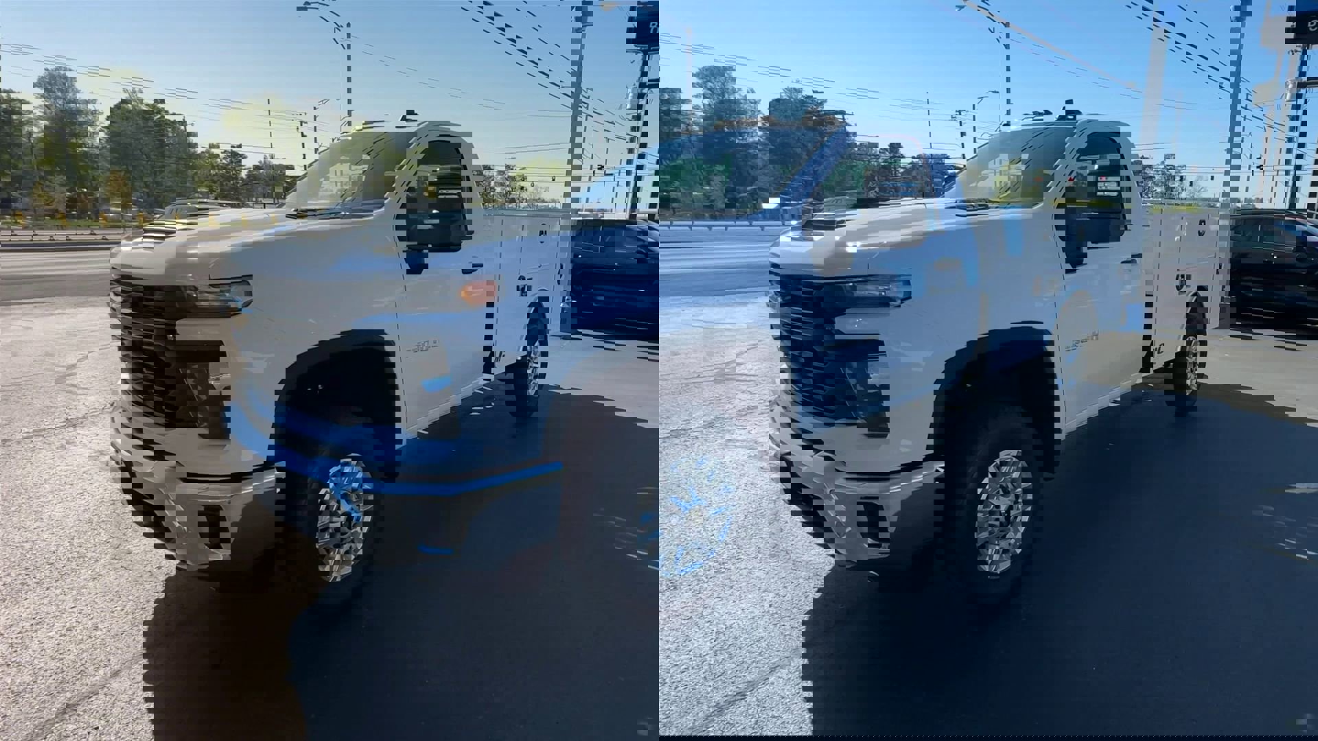 2025 Chevrolet Silverado 2500HD photo 3