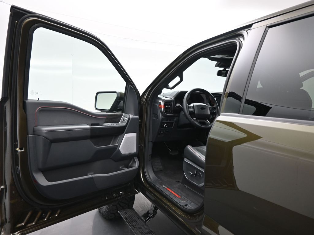 2025 Ford F-150 Raptor photo 6