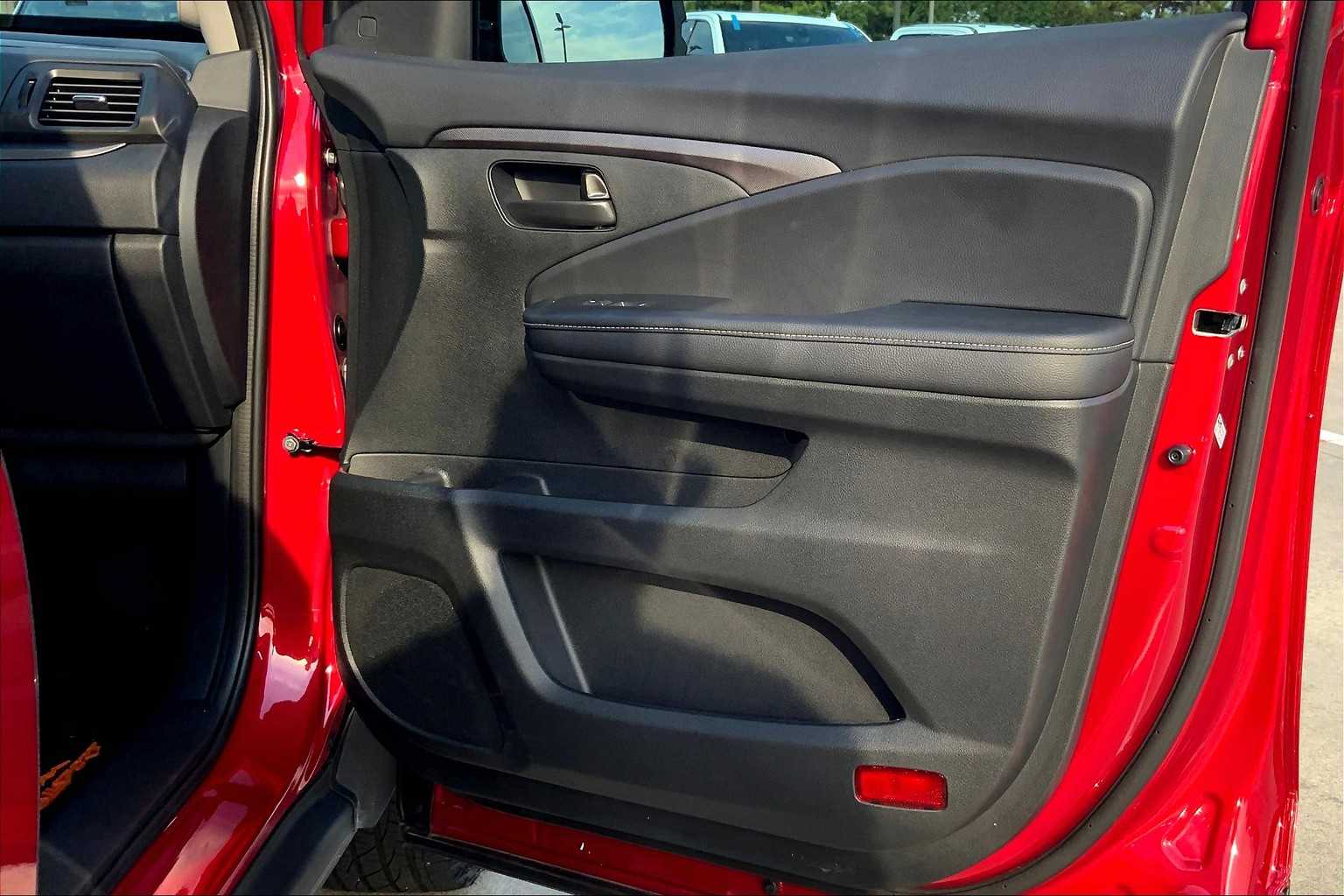 2025 Honda Ridgeline Sport photo 20