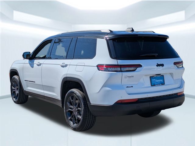 2025 Jeep Grand Cherokee Limited photo 3