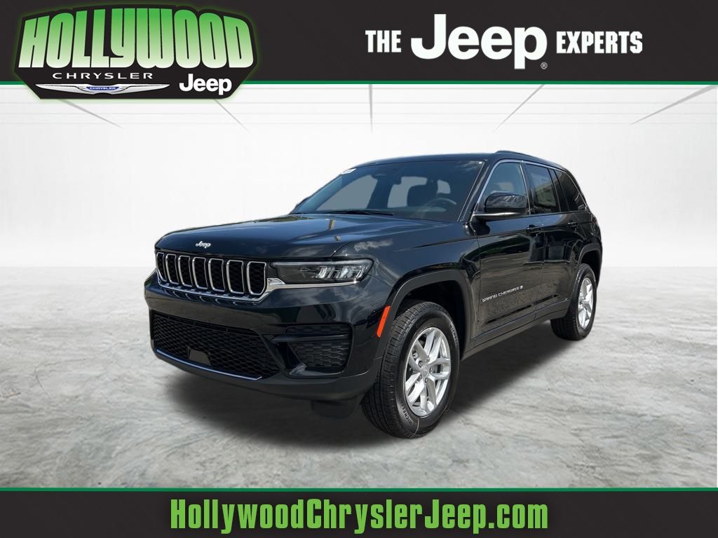 2025 Jeep Grand Cherokee Laredo's photo