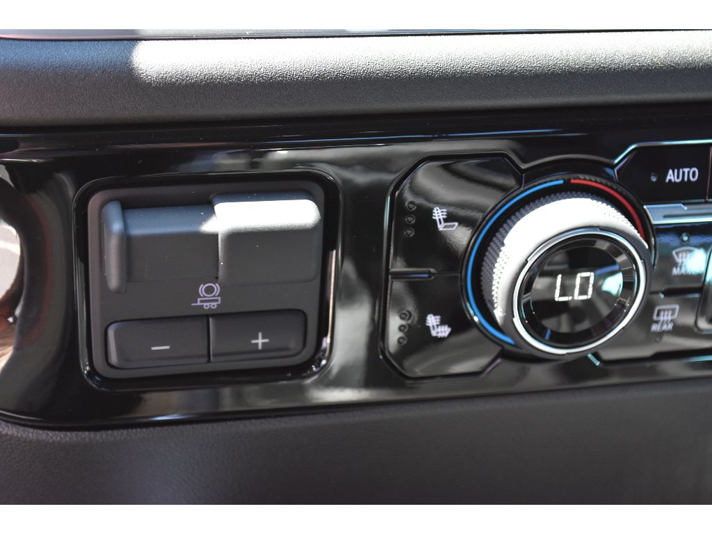 2025 Chevrolet Silverado 1500 LT photo 33