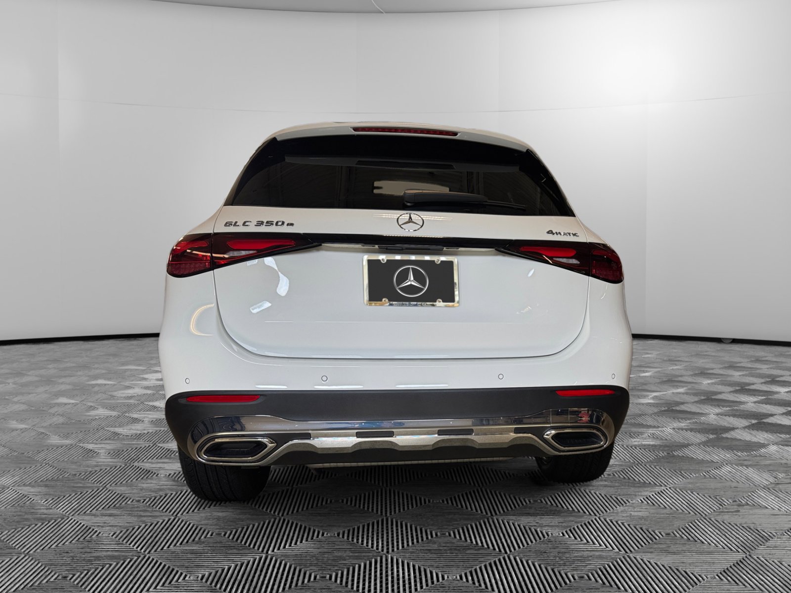 2025 Mercedes Benz GLC 350e 4MATIC photo 4