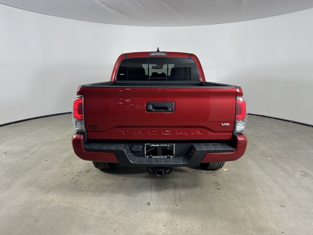2022 Toyota Tacoma TRD Off-Road photo 3
