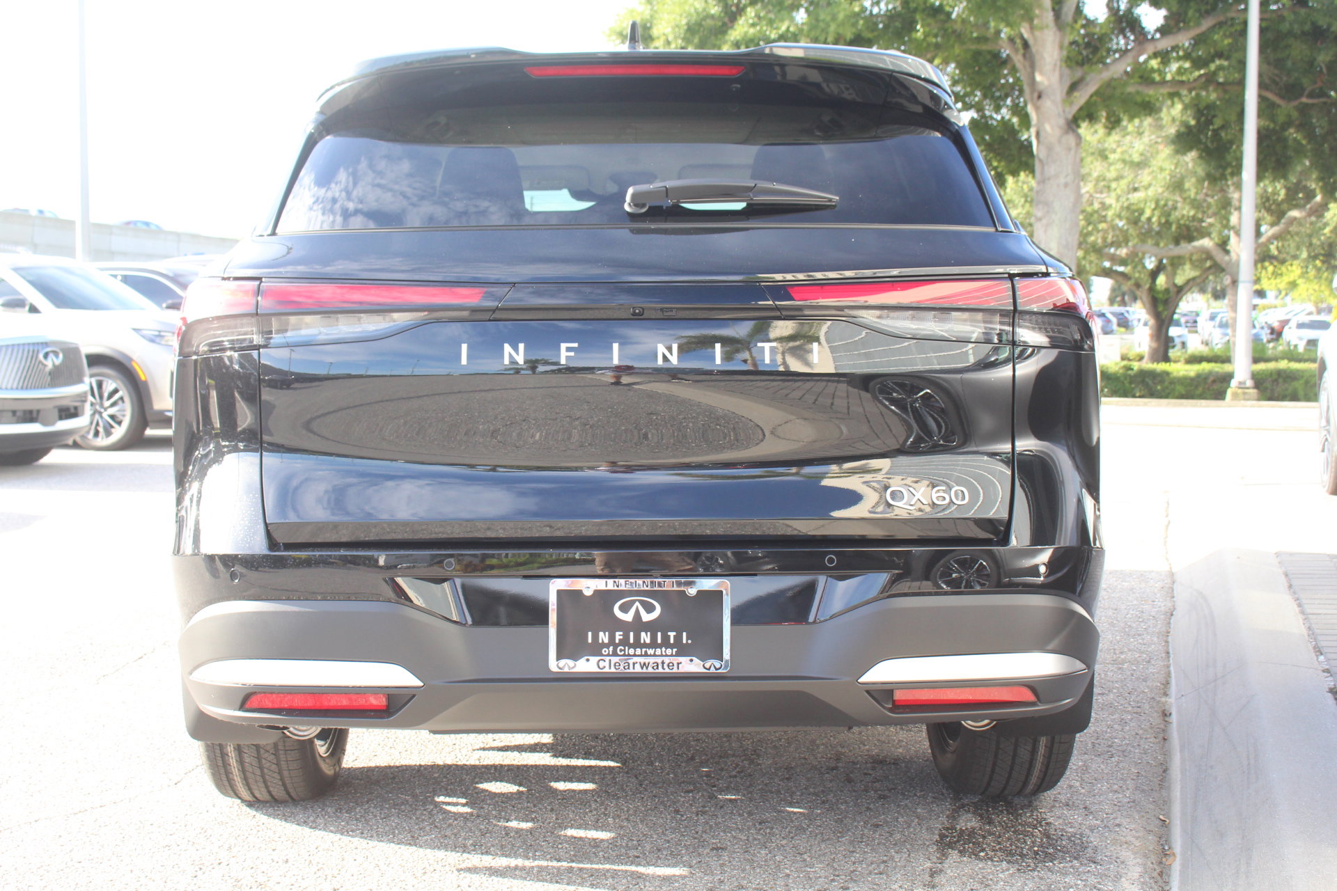 2026 Infiniti QX60 Luxe photo 3