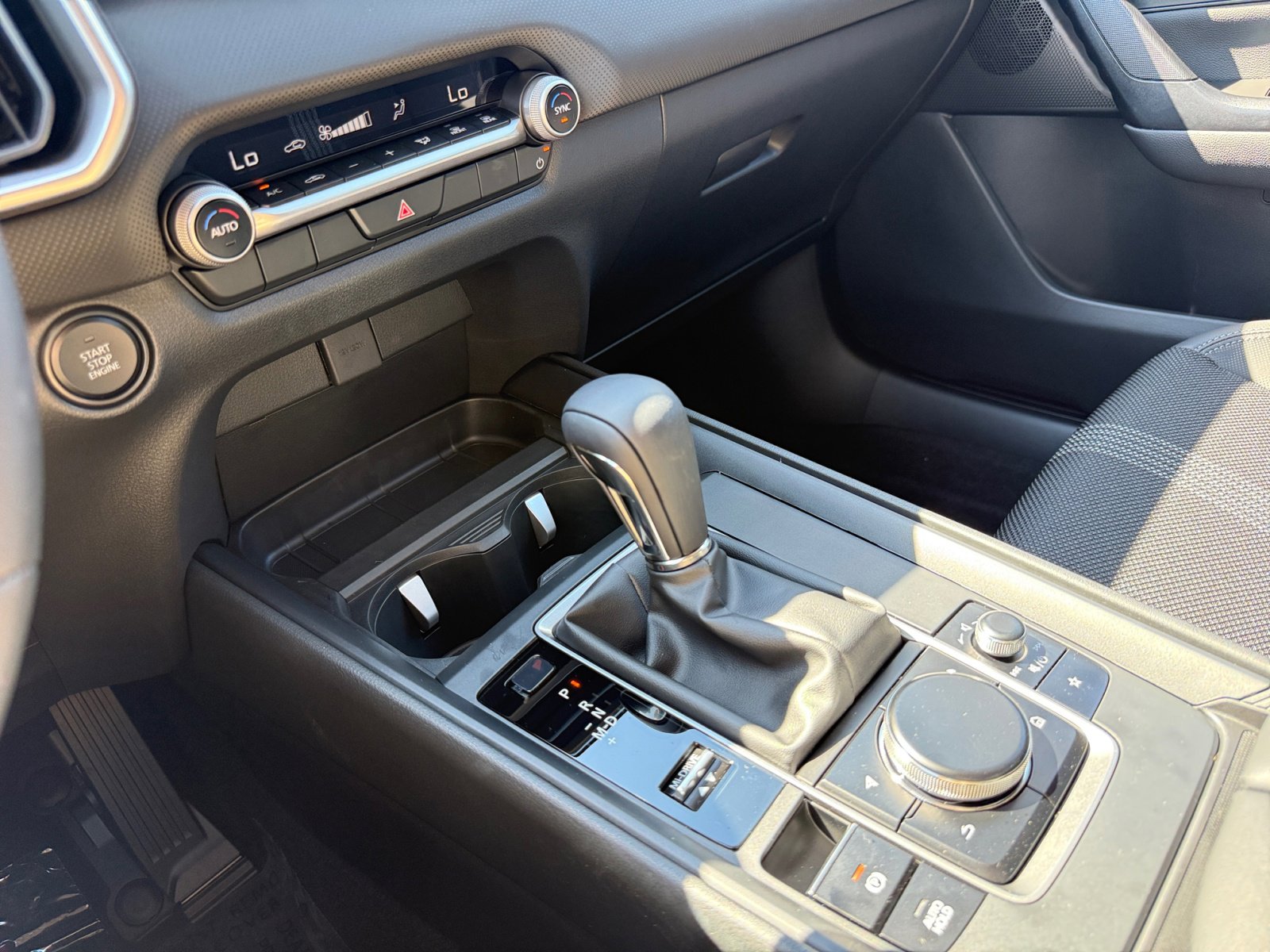 2025 Mazda CX-50 2.5 Select photo 11