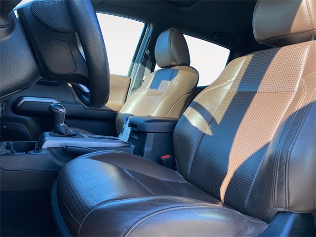 2020 Toyota Tacoma Limited photo 9