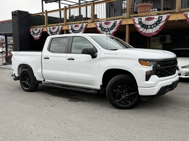 2023 Chevrolet Silverado 1500 Custom photo 2