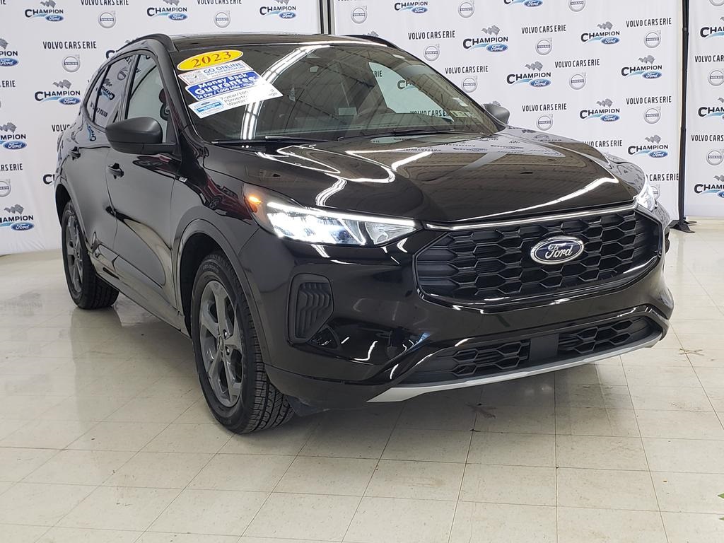 2023 Ford Escape ST-Line's photo