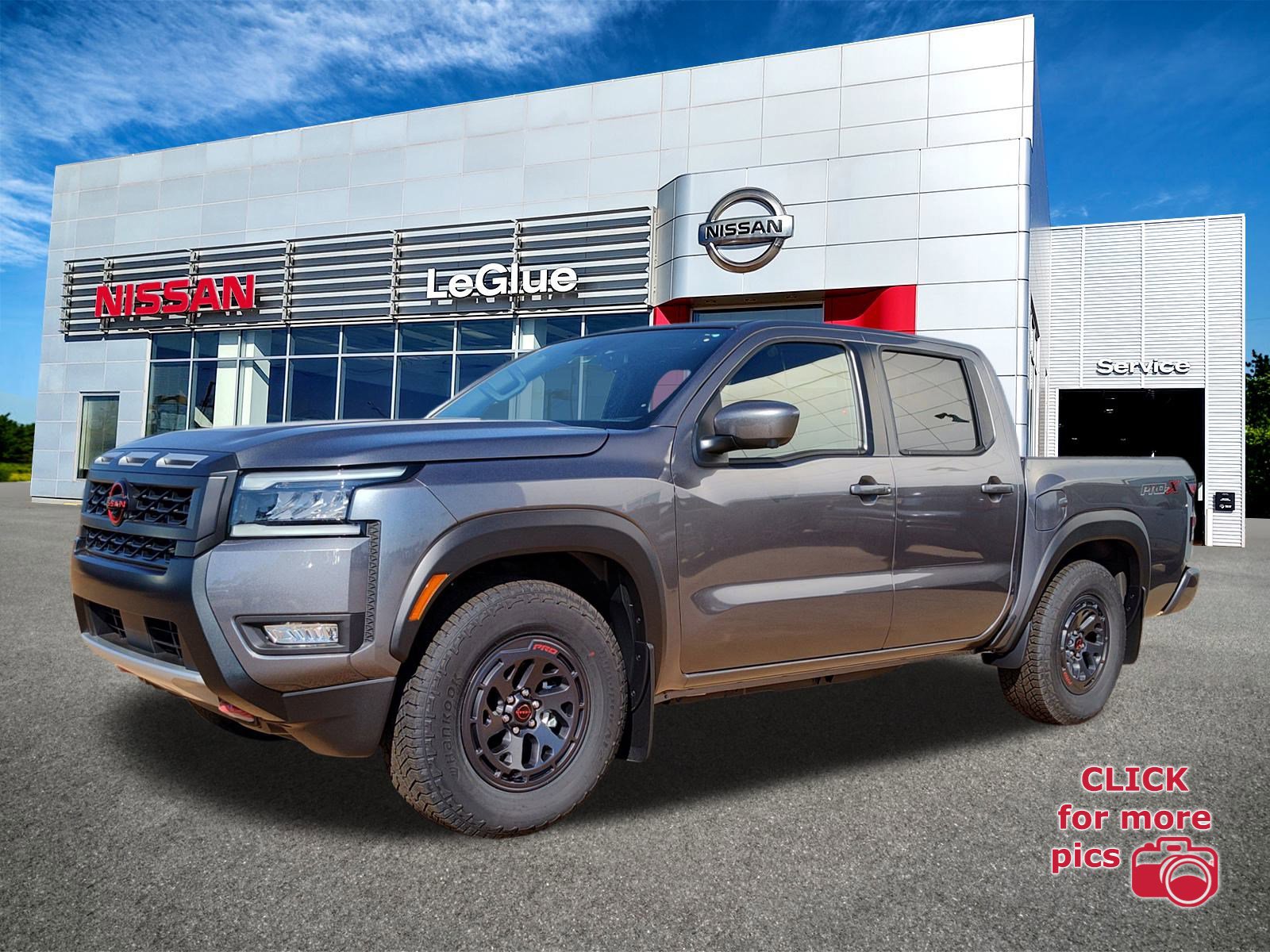 2026 Nissan Frontier PRO-X's photo