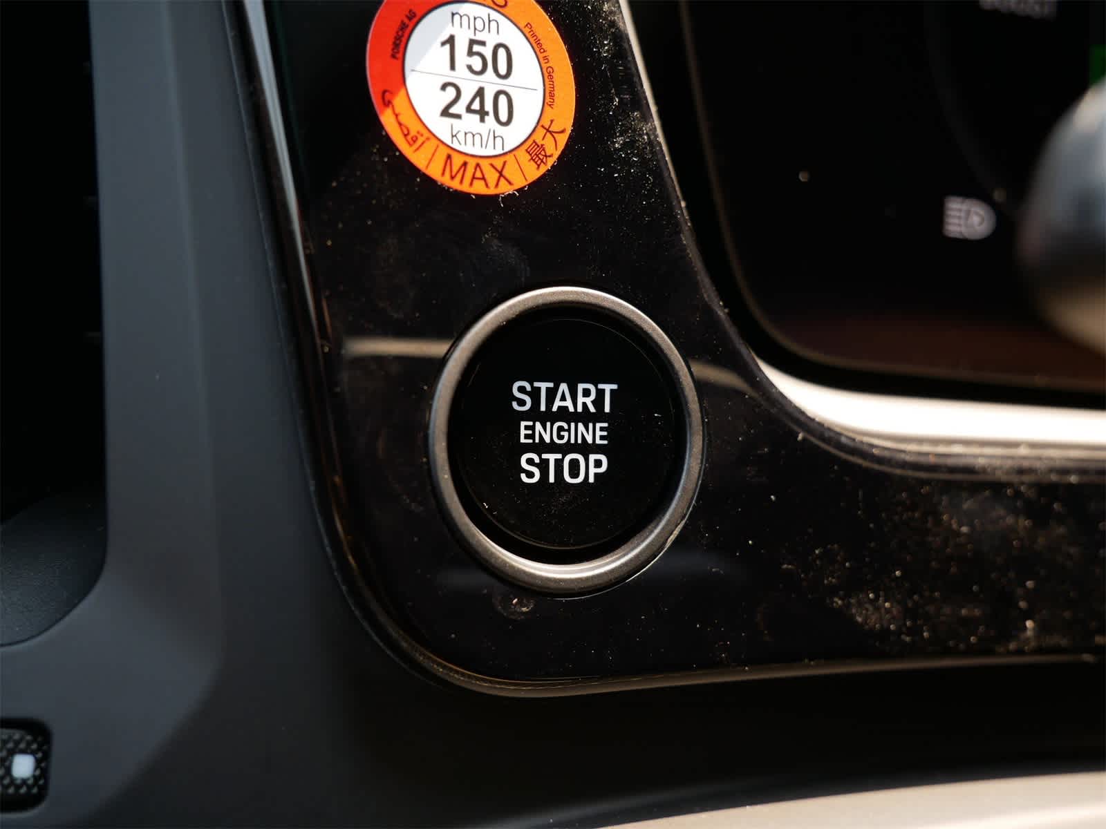 2025 Porsche Cayenne Turbo E-Hybrid photo 17