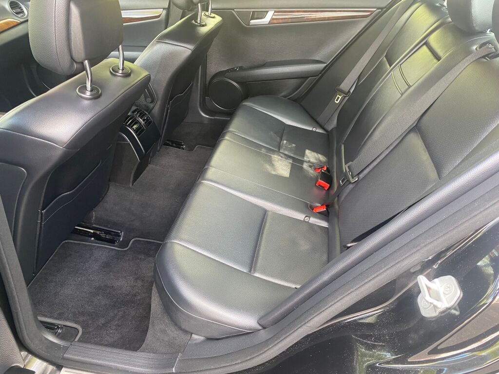 2012 Mercedes Benz C 300 Sport photo 16