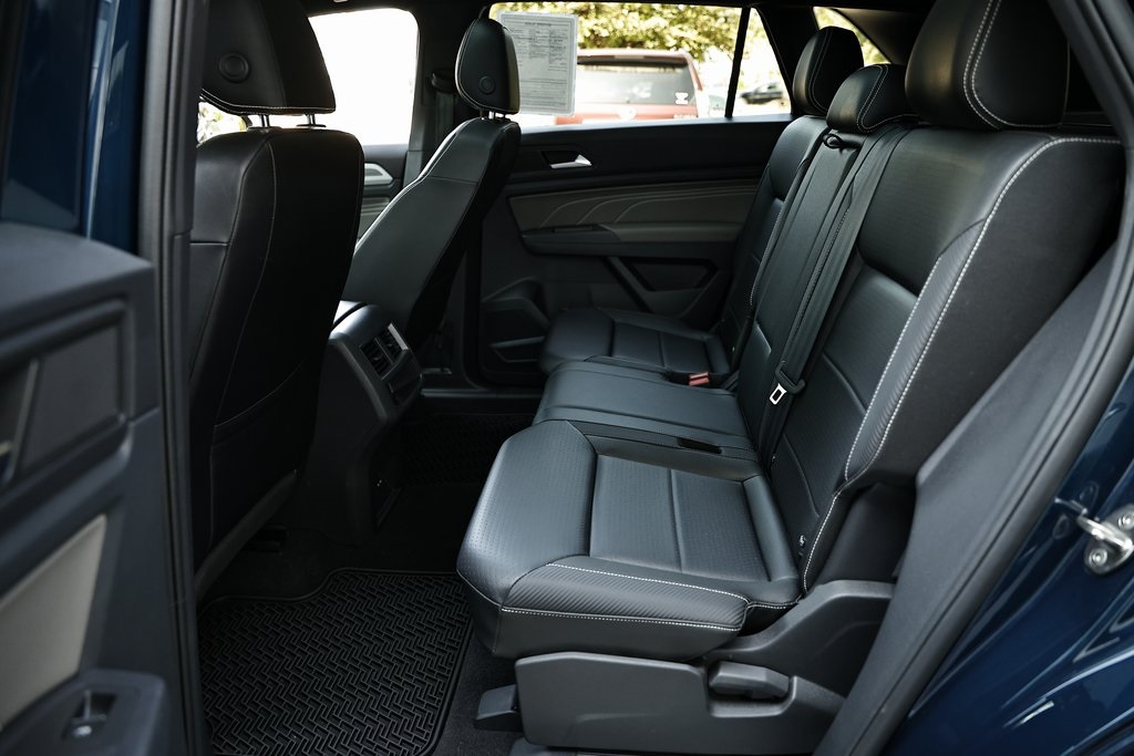 2022 Volkswagen Atlas Cross Sport V6 SE Technology photo 20