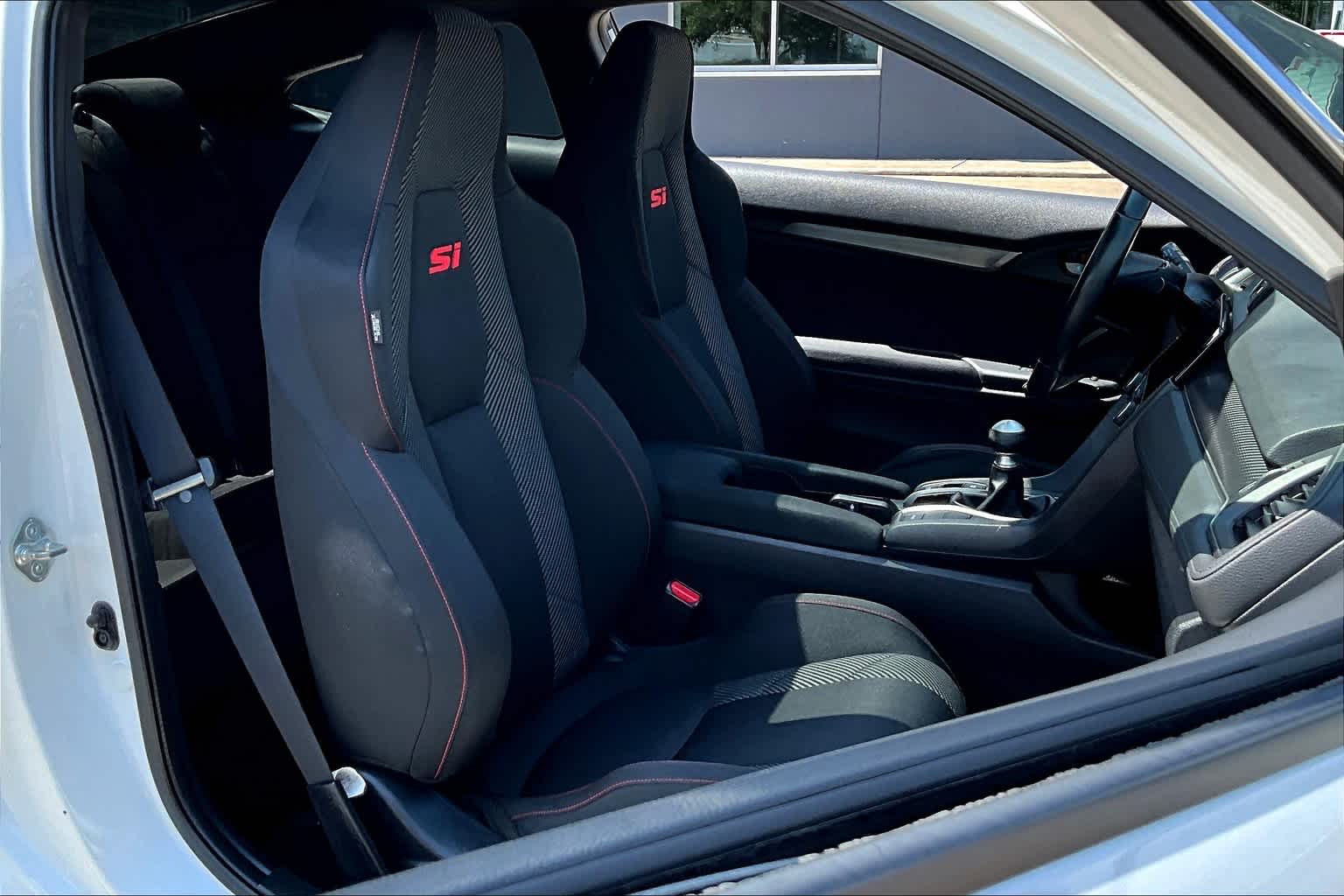 2017 Honda Civic Si photo 8