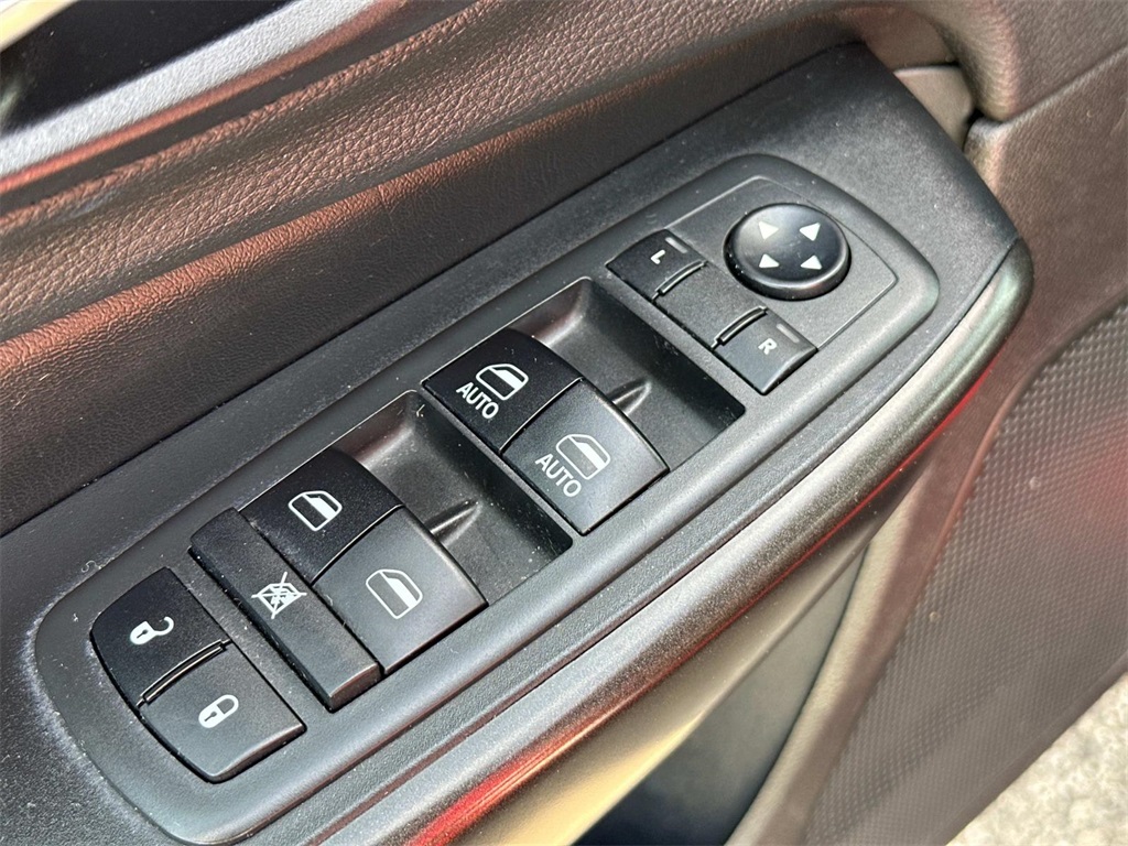 2019 Jeep Cherokee Trailhawk photo 28