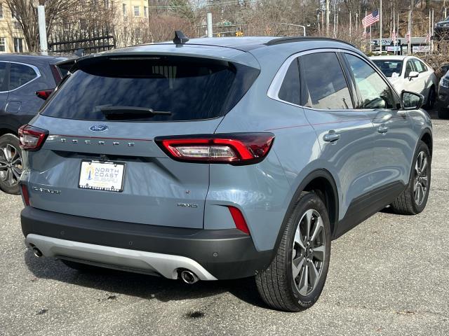 2023 Ford Escape Platinum photo 3