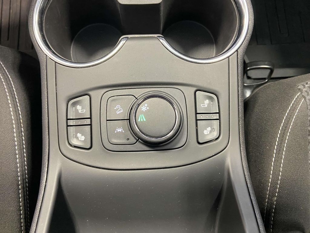 2023 Gmc Terrain SLE photo 18