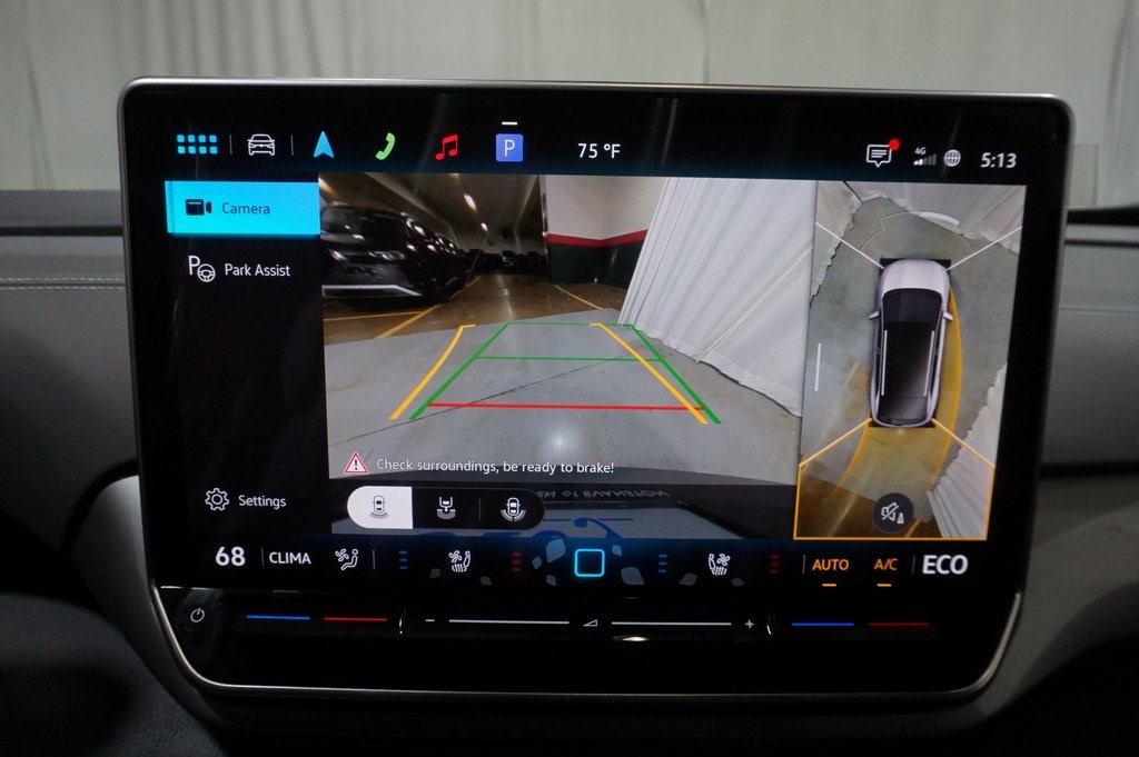 2025 Volkswagen ID.4 Pro Plus photo 22