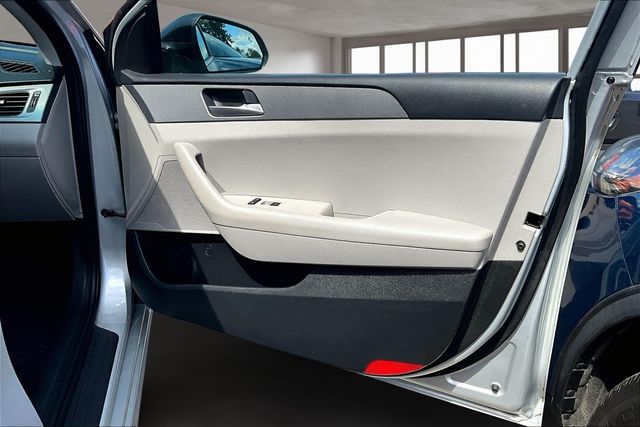 2019 Hyundai Sonata SE photo 15