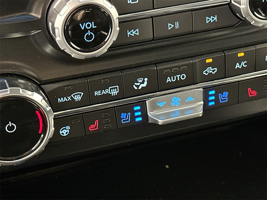 2025 Ford F-250 Lariat photo 20