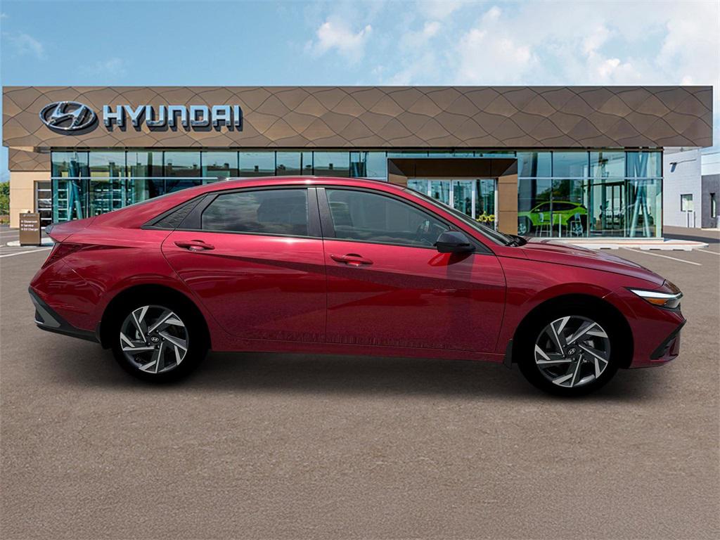 2025 Hyundai Elantra Hybrid SEL Sport photo 3