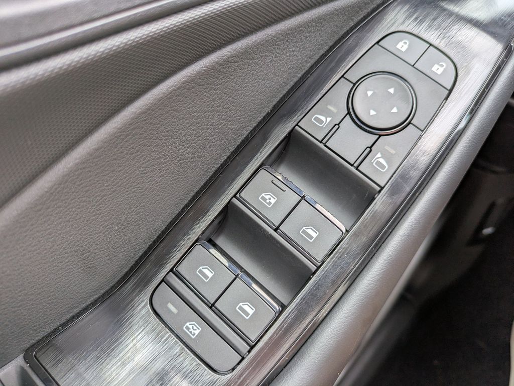 2026 Nissan Rogue S photo 18