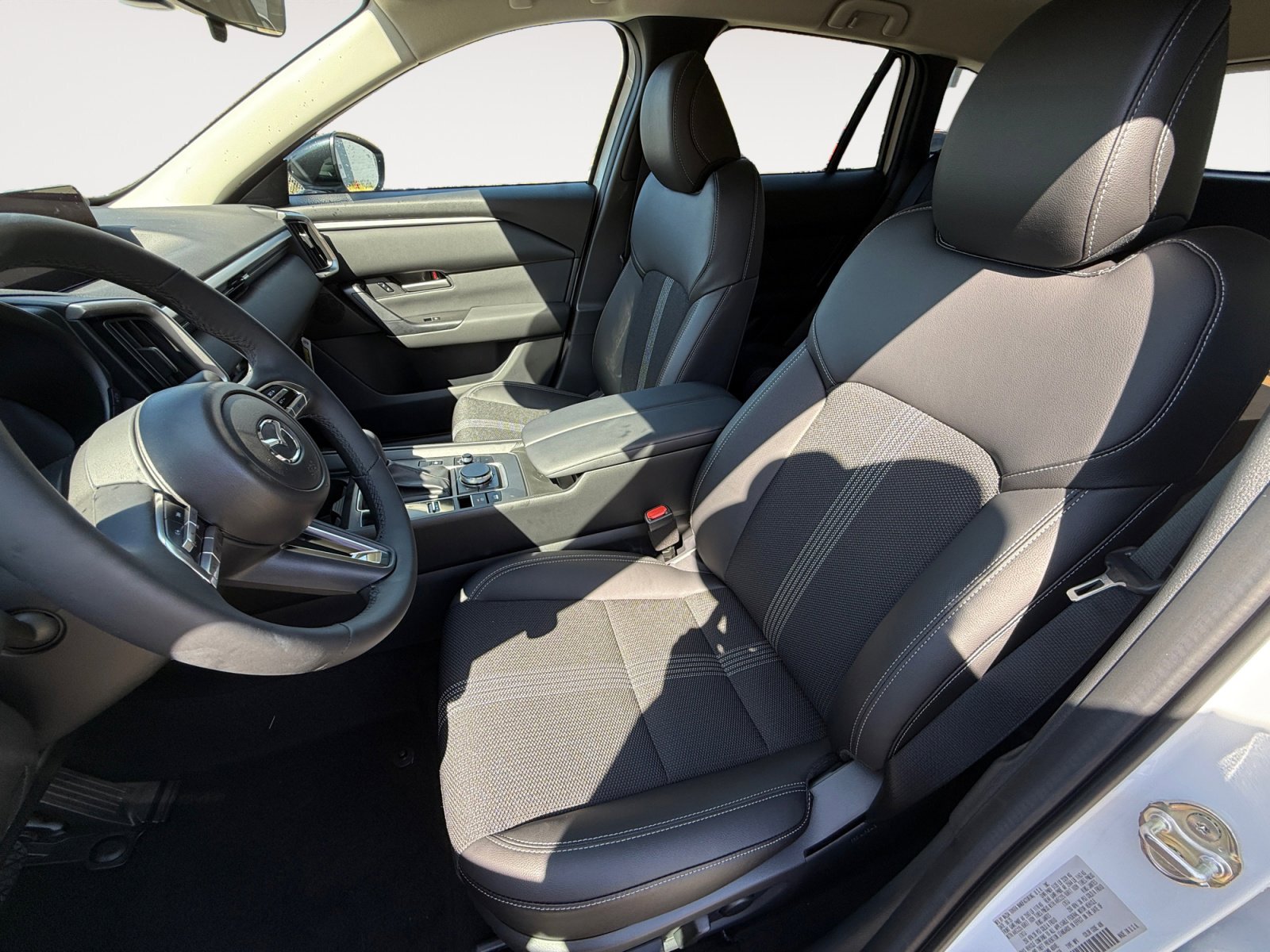 2025 Mazda CX-50 Preferred photo 9
