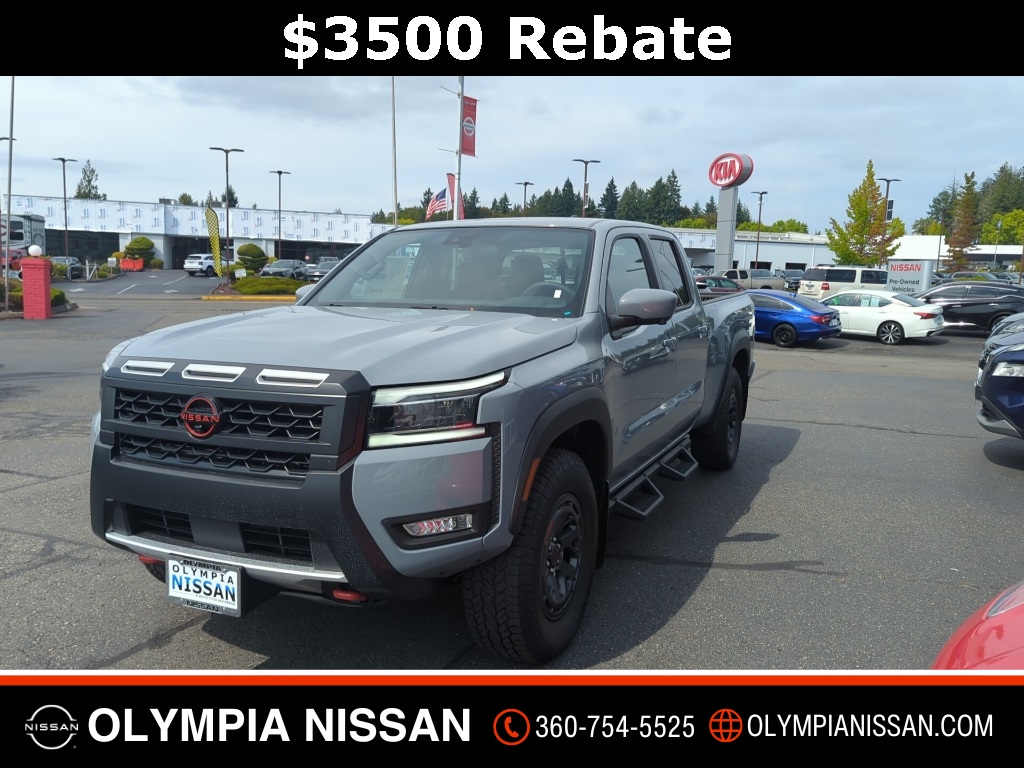 2025 Nissan Frontier Crew Cab PRO-4X photo 3
