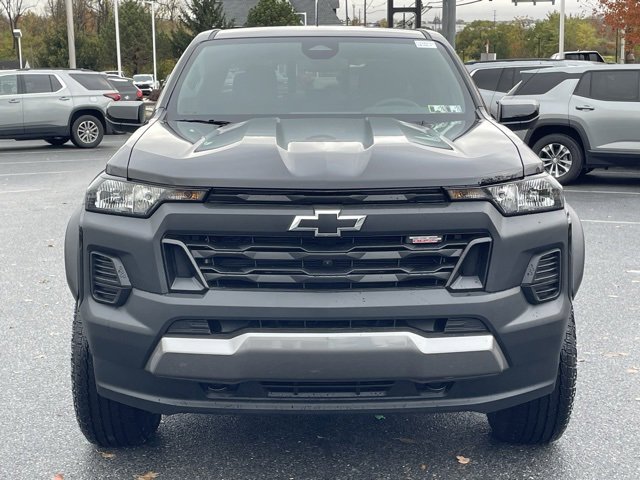 2026 Chevrolet Colorado Trail Boss photo 2