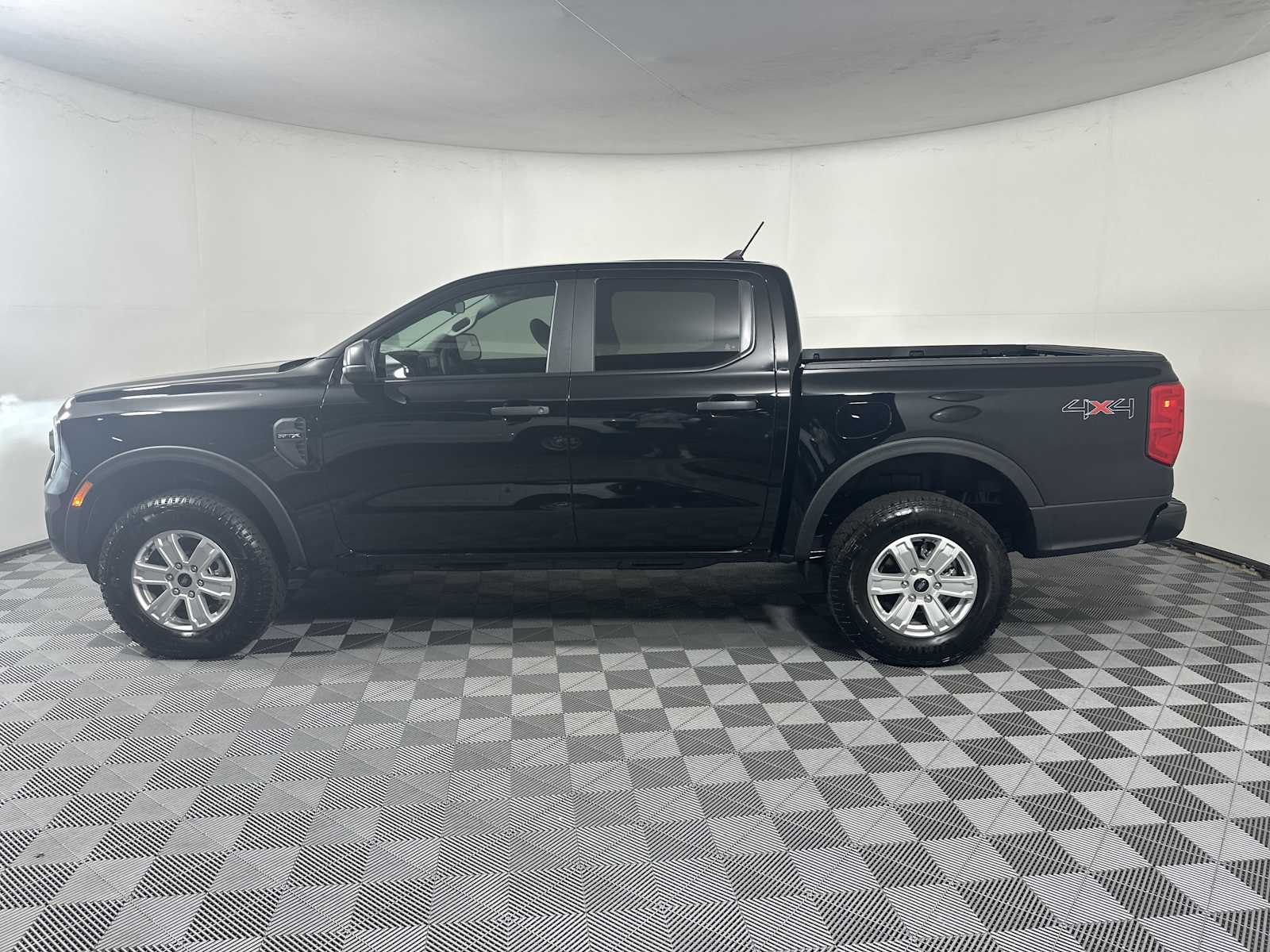 2025 Ford Ranger XL photo 3