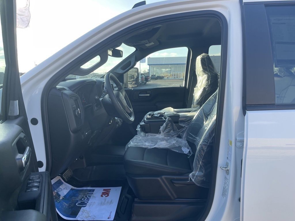 2024 Chevrolet Silverado 2500HD photo 4