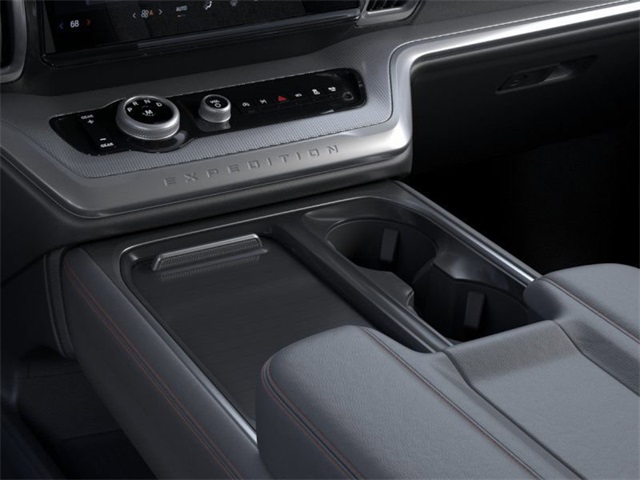 2025 Ford Expedition MAX photo 13