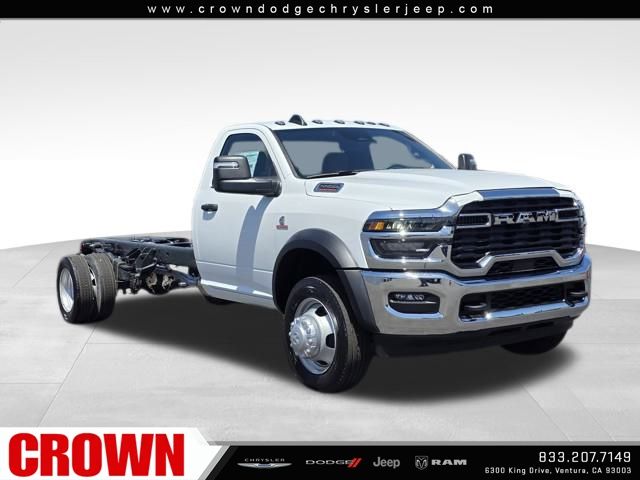 2025 Ram 5500 Tradesman photo 3