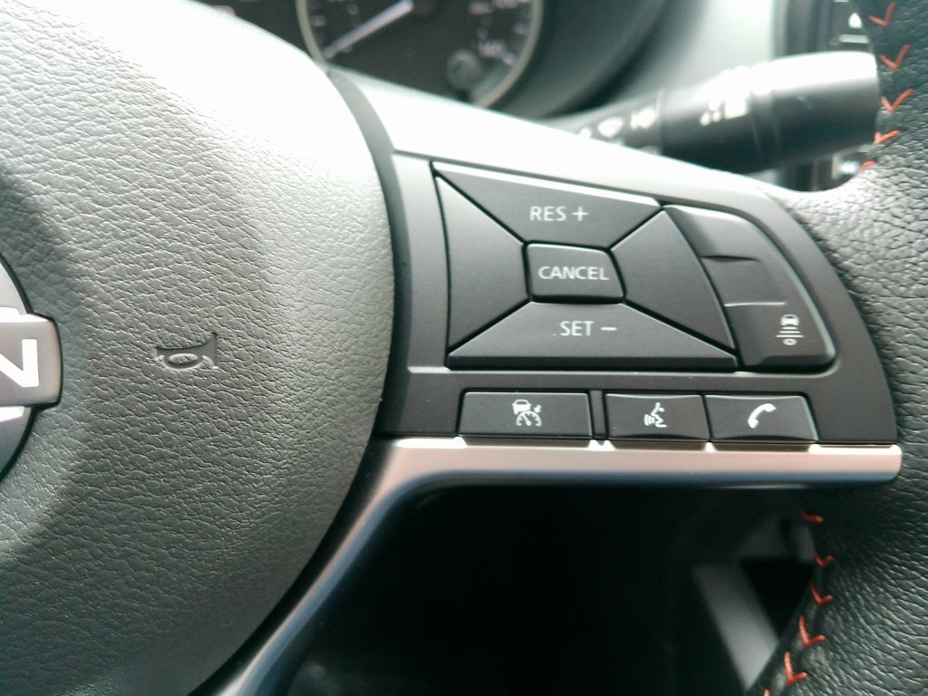 2025 Nissan Versa SR photo 32