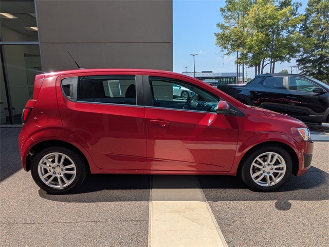 2012 Chevrolet Sonic LT photo 5